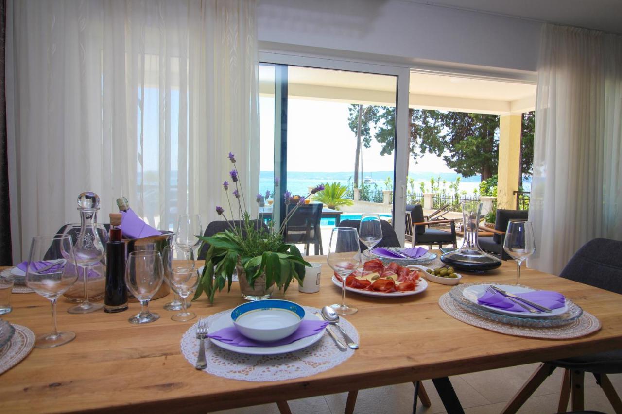 Villa Beachfront Sea Palace Kaštela المظهر الخارجي الصورة