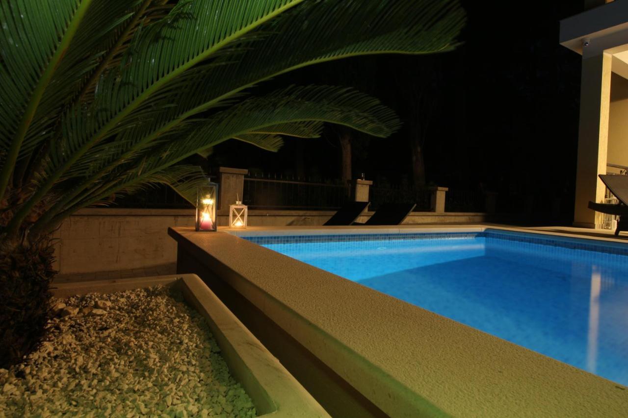 Villa Beachfront Sea Palace Kaštela المظهر الخارجي الصورة